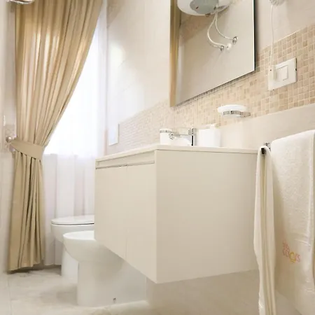 Colors Frühstückspension Lesina