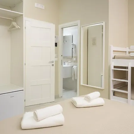 Colors Frühstückspension 3*