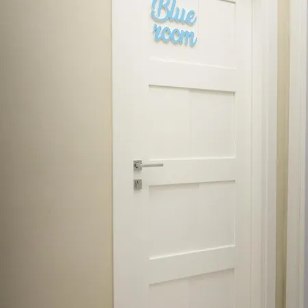 Alojamento de Acomodação e Pequeno-almoço Colors Lesina